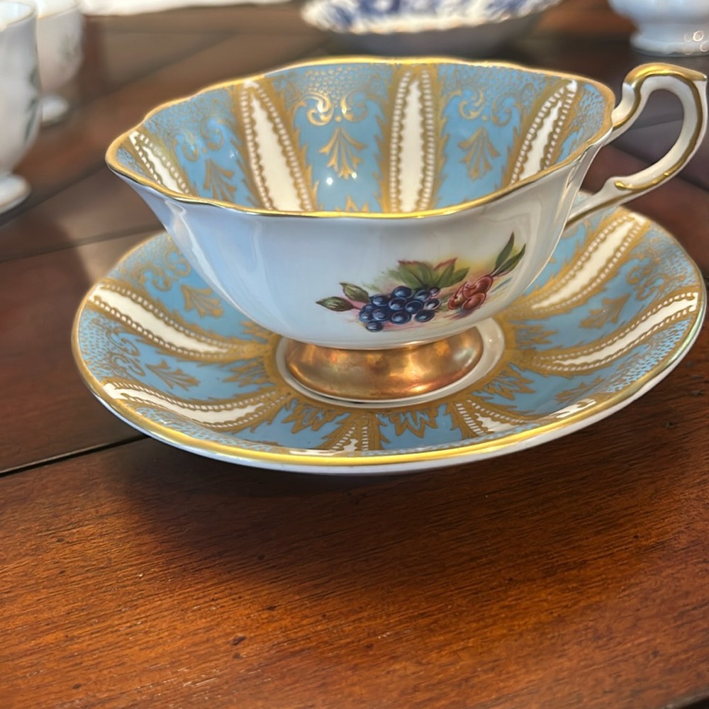Paragon English Bone China Vintage Cup/Saucer